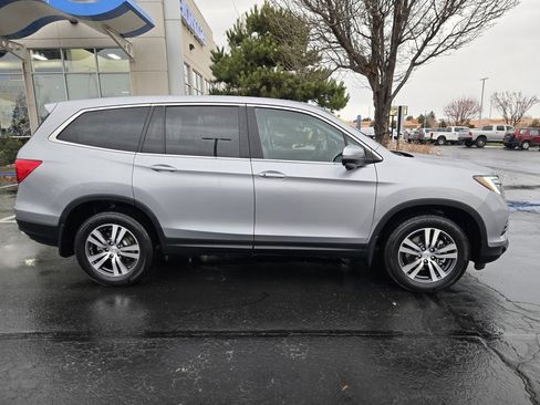 Used 2018 Honda Pilot EX image 2