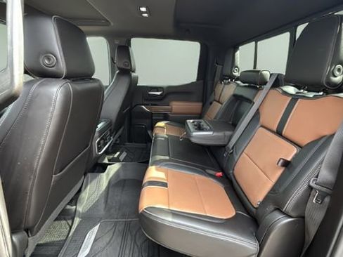 Used 2019 Chevrolet Silverado 1500 High Country w/ High Country Premium Package image 20