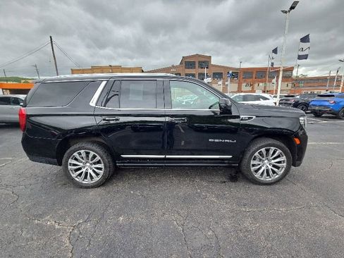 Used 2021 GMC Yukon Denali w/ Denali Premium Package AWD/4WD image 8