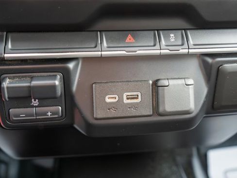 Used 2020 GMC Sierra 2500 SLE image 26