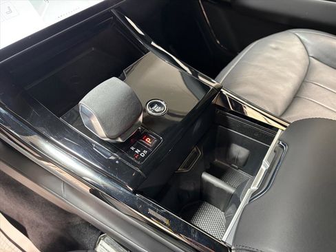 Used 2024 Land Rover Range Rover Sport SE image 13