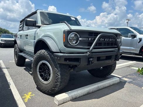 Used 2023 Ford Bronco 4-Door w/ Sasquatch Package AWD/4WD image 2