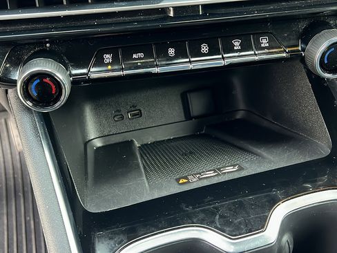 Certified 2025 Chevrolet Traverse Z71 w/ Enhanced Driving Package image 24