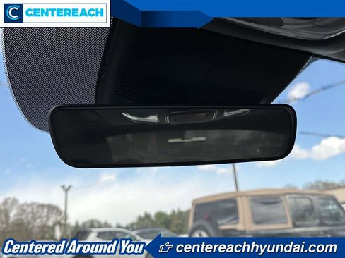 Used 2023 Hyundai Elantra SEL FWD image 29