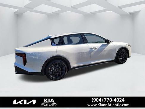New 2025 Kia K4 GT-Line Turbo FWD image 9