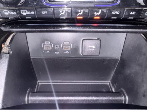 Used 2023 Jeep Grand Cherokee Limited w/ MOPAR Finishing Package image 19