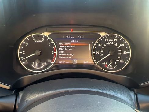 Used 2020 Nissan Altima 2.5 SR w/ Premium Package image 10