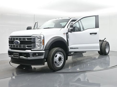 New 2025 Ford F550 2WD Regular Cab Super Duty image 20