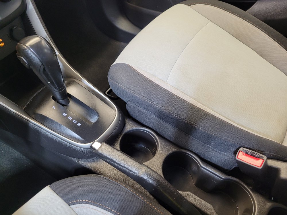 Used 2020 Chevrolet Trax LS FWD image 26