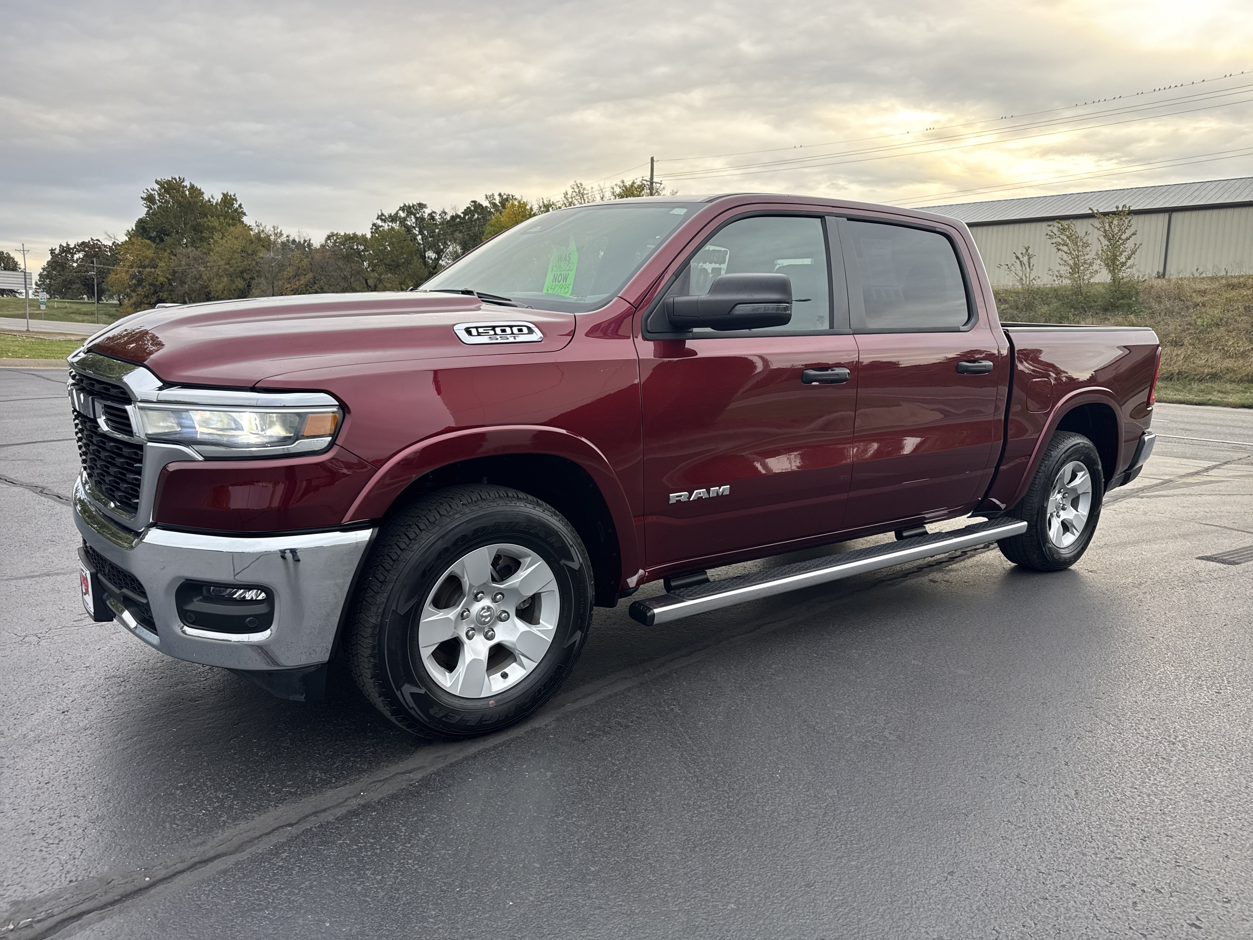 Used 2025 RAM 1500 Big Horn AWD/4WD image 3