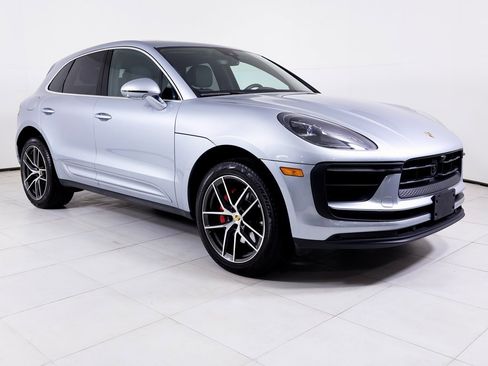 Certified 2023 Porsche Macan S w/ Premium Package Plus image 25