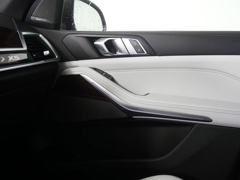 New 2026 BMW X5 xDrive40i AWD/4WD image 24