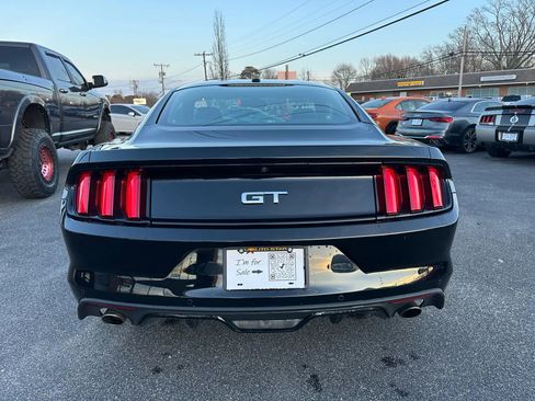 Used 2017 Ford Mustang GT Premium w/ GT Performance Package image 4
