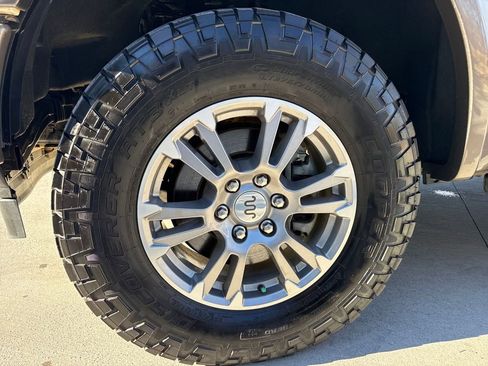 Used 2019 Ford F150 King Ranch image 11