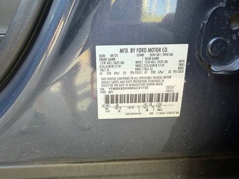 Used 2021 Ford Explorer XLT w/ Equipment Group 202A AWD/4WD image 31