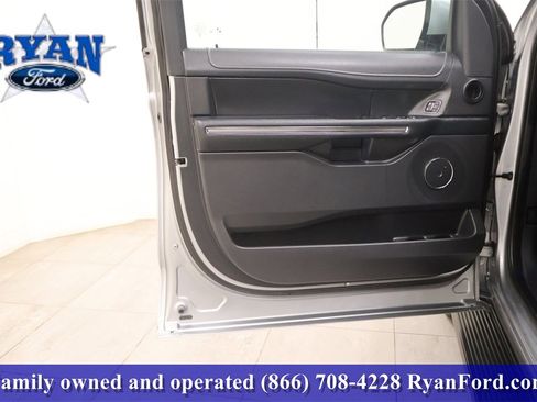 Used 2024 Ford Expedition XLT image 9