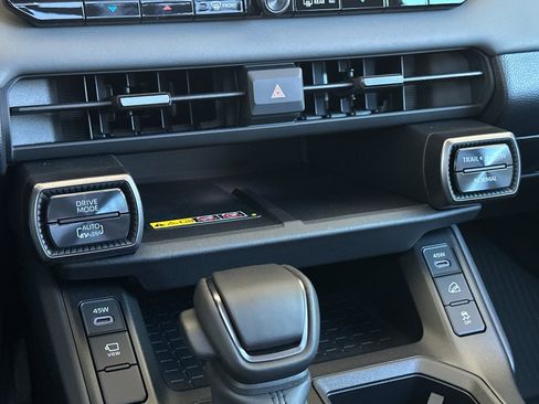 New 2026 Toyota RAV4 XSE AWD/4WD image 22