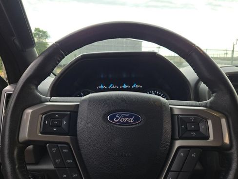 Used 2021 Ford Expedition XLT w/ Black Accent Package AWD/4WD image 31