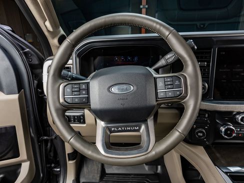 Used 2026 Ford F450 Platinum w/ Platinum Plus Package image 19