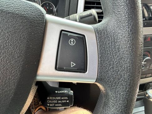 Used 2009 Jeep Grand Cherokee Laredo AWD/4WD image 19