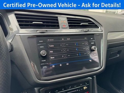Certified 2023 Volkswagen Tiguan SE R-Line AWD/4WD image 11