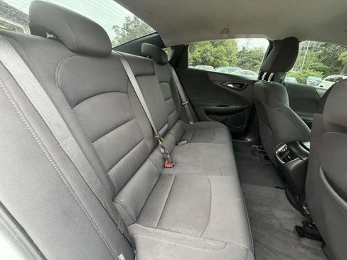 Used 2022 Chevrolet Malibu LT FWD image 17