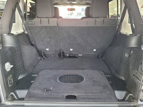 Certified 2015 Jeep Wrangler Unlimited Rubicon w/ Connectivity Group image 19