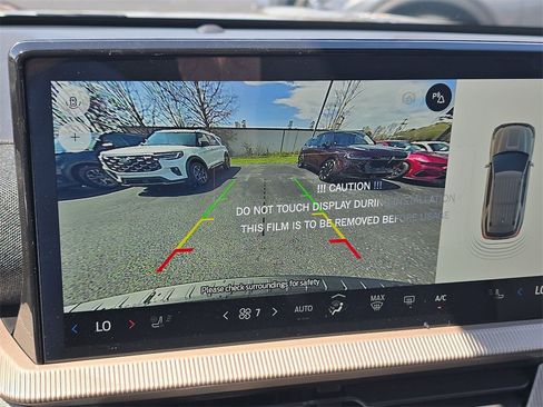 Used 2025 Ford Explorer Active w/ Active Comfort Package image 22