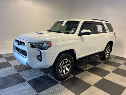 Used 2024 Toyota 4Runner TRD Off-Road Premium w/ Moonroof Package AWD/4WD image 3