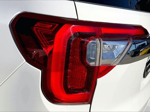 Used 2021 GMC Acadia Denali image 27