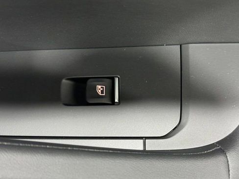 New 2026 BMW X6 M60i image 23