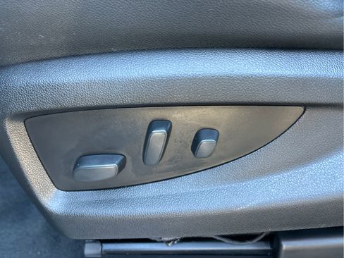 Used 2020 Chevrolet Tahoe LT w/ Luxury Package image 9