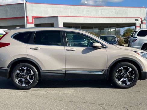 Used 2019 Honda CR-V Touring image 6