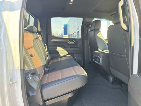 Used 2023 Chevrolet Silverado 1500 High Country image 33