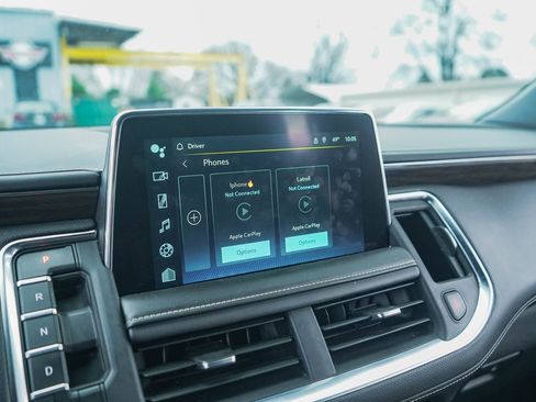 Used 2023 Chevrolet Suburban Premier image 24