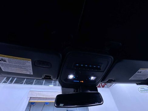 Used 2022 Ford Bronco Wildtrak image 31