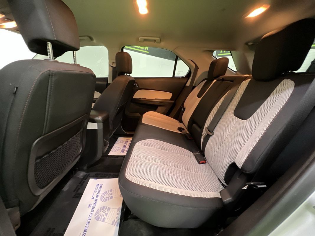Used 2017 Chevrolet Equinox LT w/ Convenience Package FWD image 24