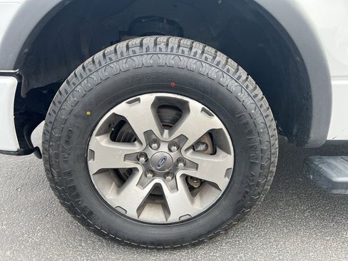 Used 2014 Ford F150 FX4 w/ Equipment Group 402A Luxury image 9