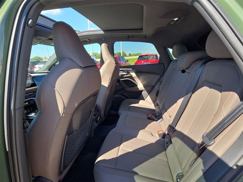 Certified 2025 Audi Q5 Premium Plus image 13