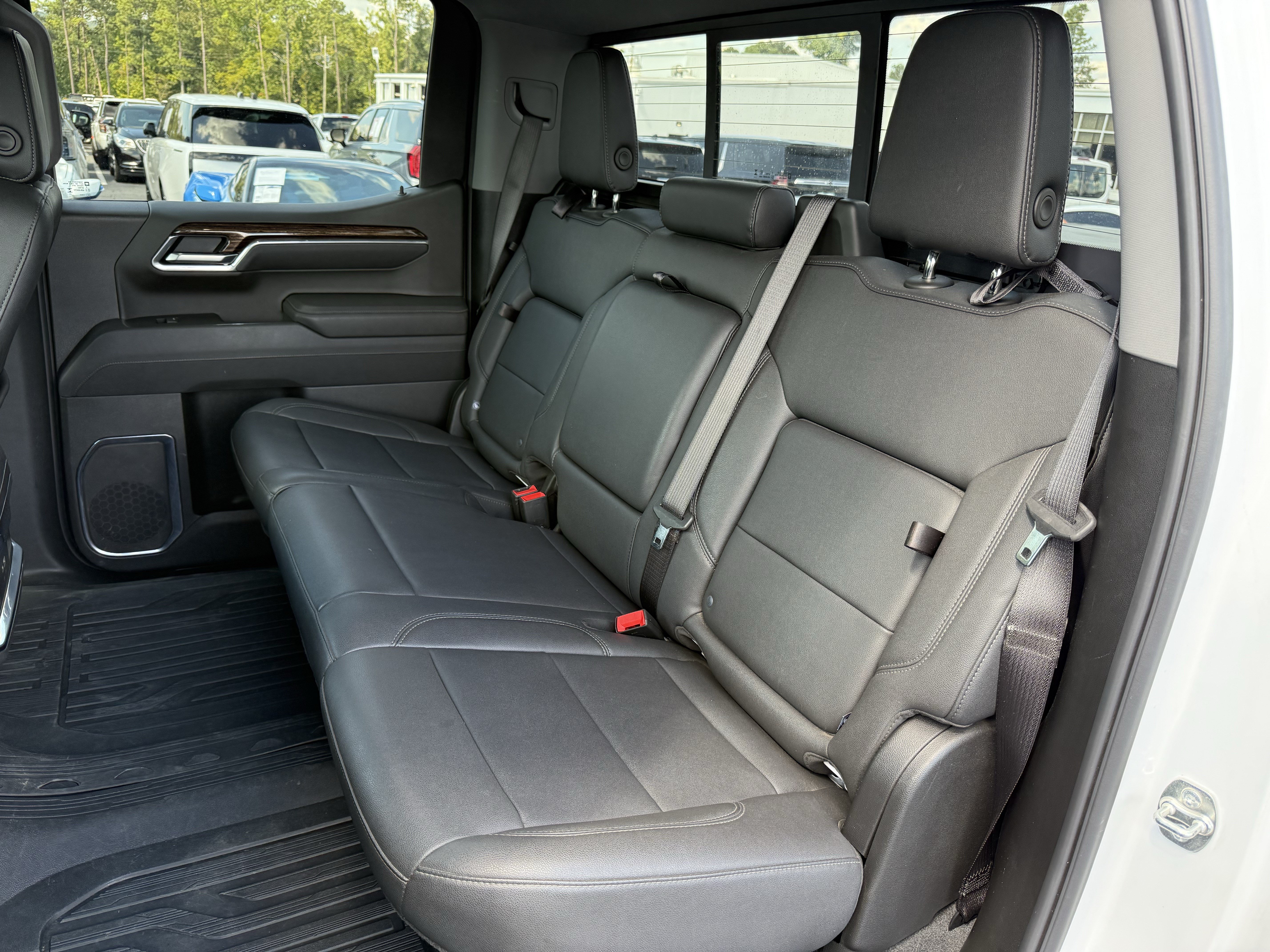 Used 2025 GMC Sierra 1500 Elevation w/ Elevation Premium Package AWD/4WD image 34