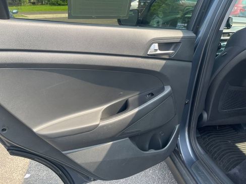 Used 2019 Hyundai Tucson SE w/ Cargo Package FWD image 15