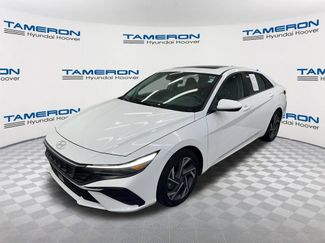 Used 2025 Hyundai Elantra SEL FWD video 1