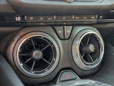 Used 2018 Chevrolet Camaro LT w/ Technology Package image 11