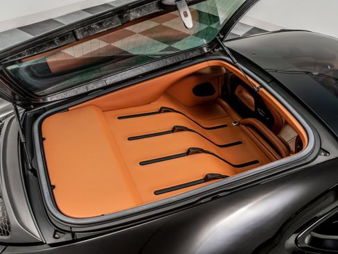 Used 2017 McLaren 570S image 12