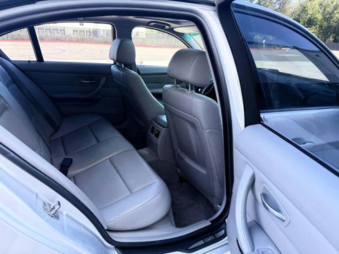 Used 2010 BMW 335i Sedan RWD image 12