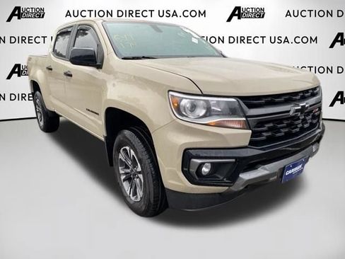 Used 2022 Chevrolet Colorado Z71 AWD/4WD image 3
