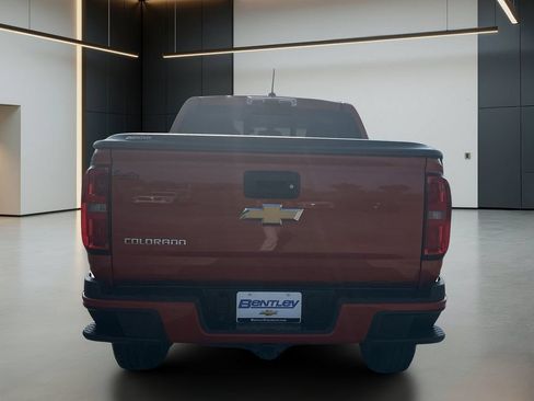 Used 2016 Chevrolet Colorado Z71 AWD/4WD image 5