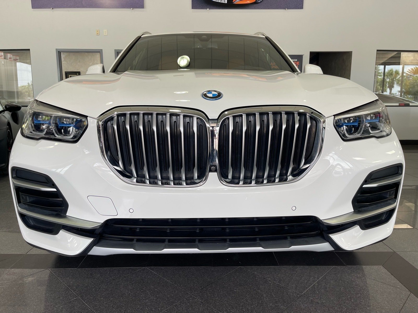 Used 2023 BMW X5 xDrive45e w/ Executive Package AWD/4WD image 8