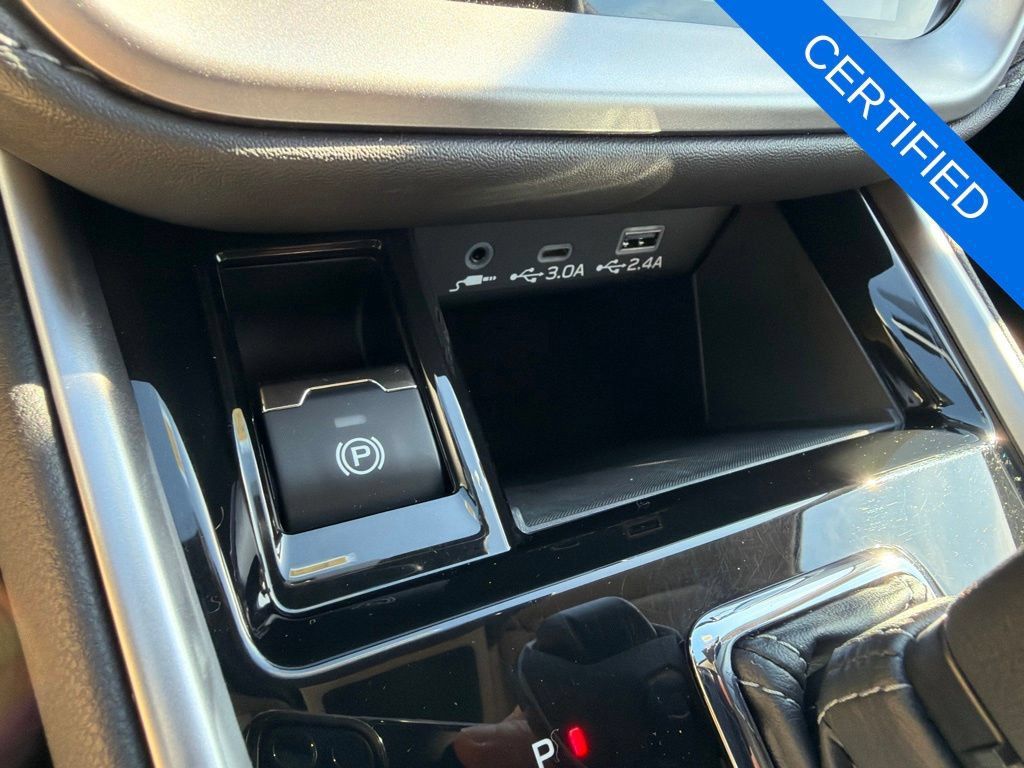 Certified 2025 Subaru Legacy Limited AWD/4WD image 17