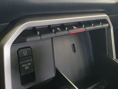 Used 2022 Toyota Tundra Limited AWD/4WD image 30